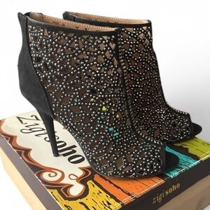 Zigi Soho Women’s Drift Black Studded Heeled Peep Toe Ankle Booties 8 Like New